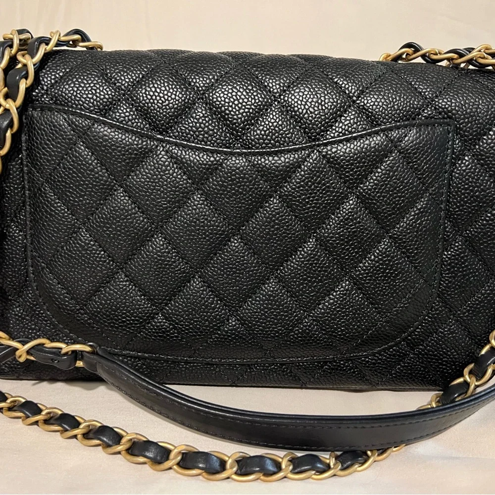 *SOLD* CHANEL Caviar Quilted Medium CC
Filigree Flap Black - Picture 12 of 16